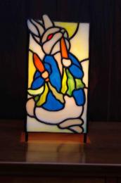 ステンドグラス・ピーターラビットのアロマテラピーランプ・にんじんおいし～い