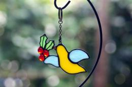かわいい小鳥(黄色ボディ・滑空スタイル・ひいらぎ)